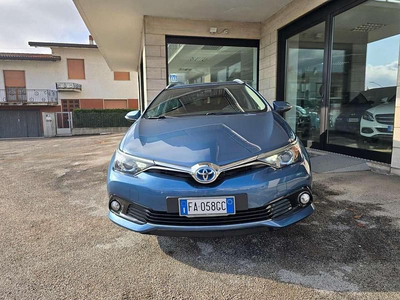 Usata Toyota Auris Touring Sports Lounge 99 CV (72 kW) 2015 Blu Station wagon