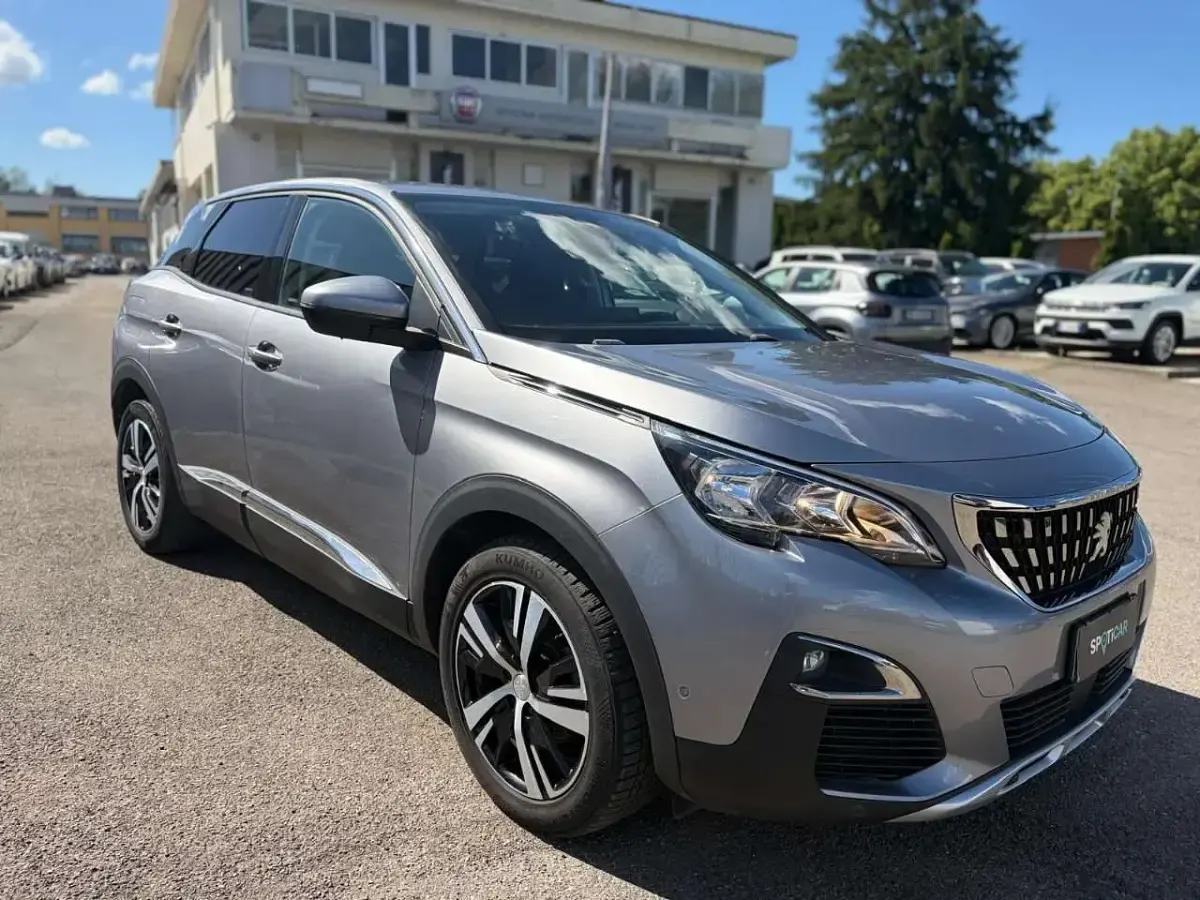 Usata Peugeot 3008 Allure 131 CV (96 kW) 2020 Grigio SUV