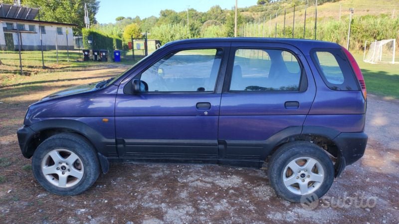 Blu Usata 1998 Daihatsu Terios SUV | 2000 € (Buon prezzo) - Immagine 1/4