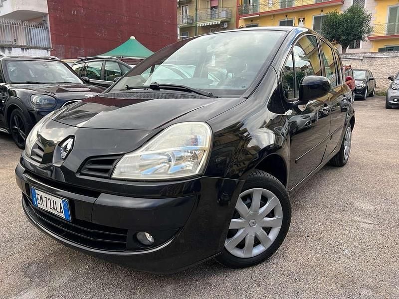 Nero Usata 2012 Renault Grand Modus Monovolume | 3499 € (Buon prezzo) - Immagine 1/4