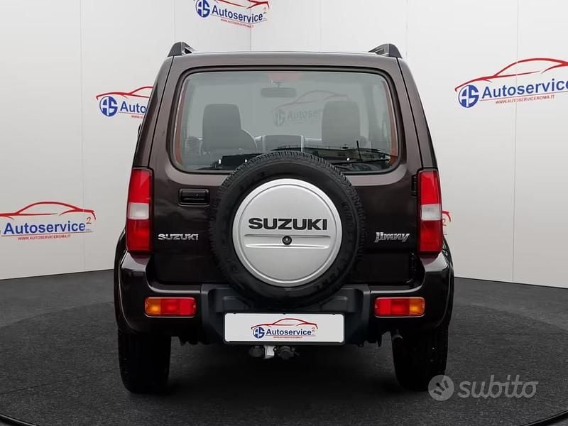 Usata Suzuki Jimny 86 CV (63 kW) 2015 Nero SUV