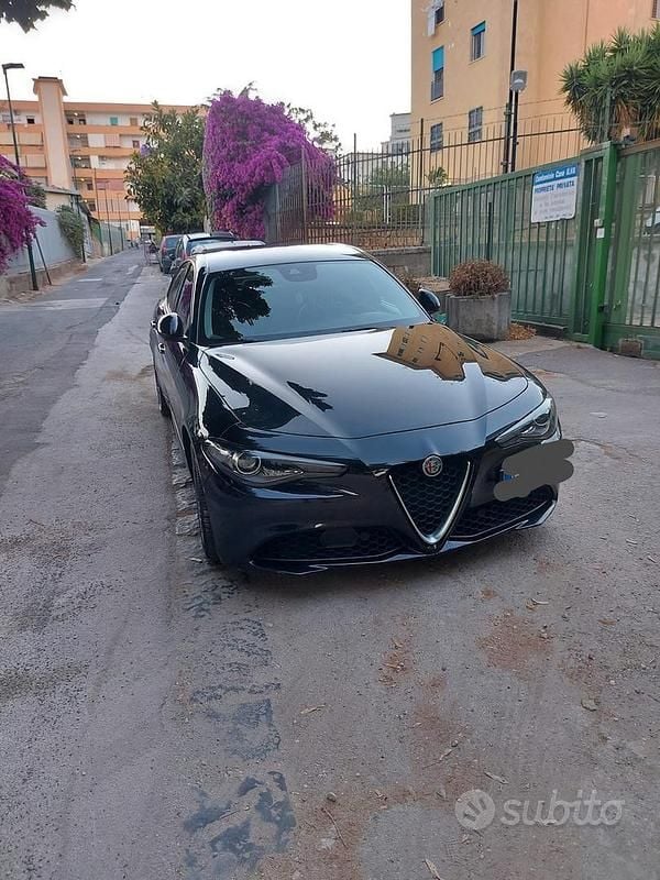 Usata Alfa Romeo Giulia 150 CV (110 kW) 2017 Nero Berlina