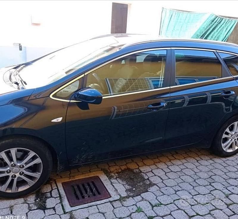 Usata Kia Ceed 128 CV (94 kW) 2014 Nero Utilitaria