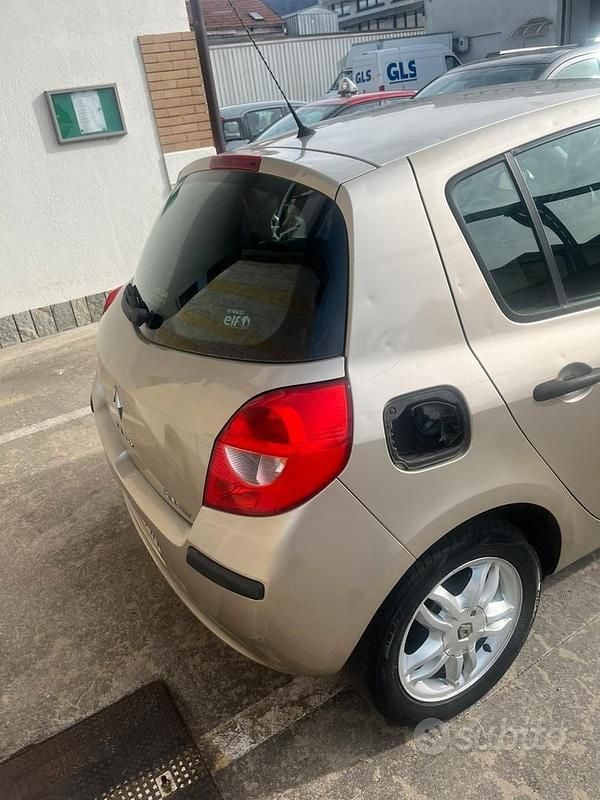 Usata Renault Clio II 2007 Berlina