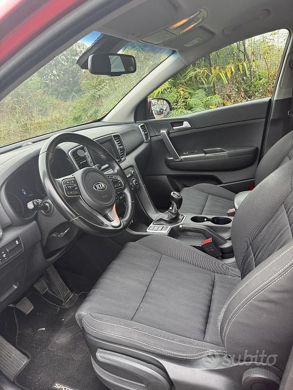 Usata Kia Sportage 120 CV (88 kW) 2017 Rosso SUV