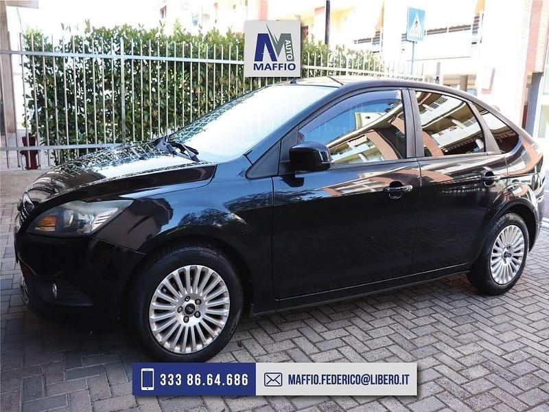 Nero Usata 2009 Ford Focus Titanium Tre volumi | 3400 € (Buon prezzo) - Immagine 1/4