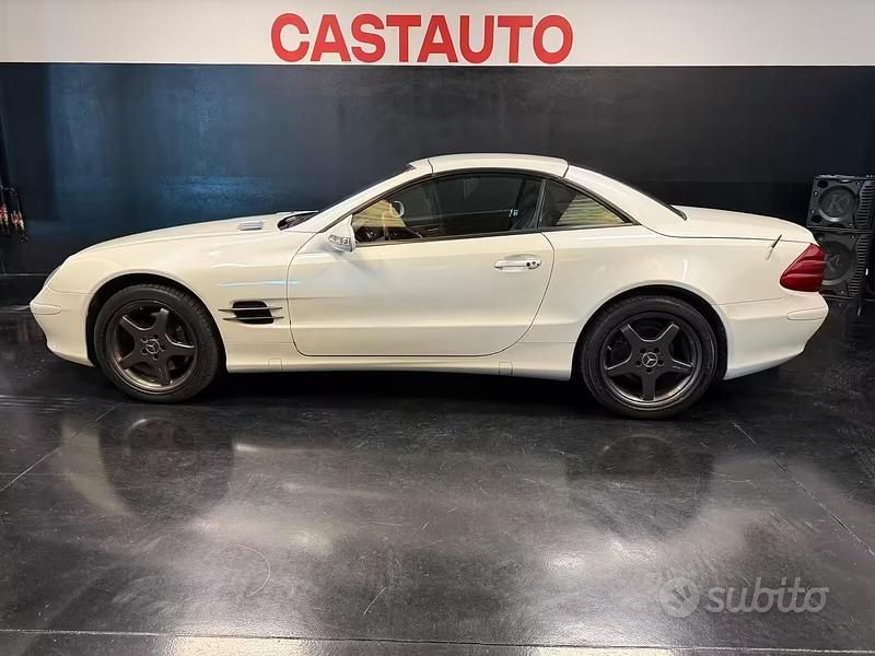 Usata Mercedes SL500 306 CV (225 kW) 2002 Bianco Cabrio