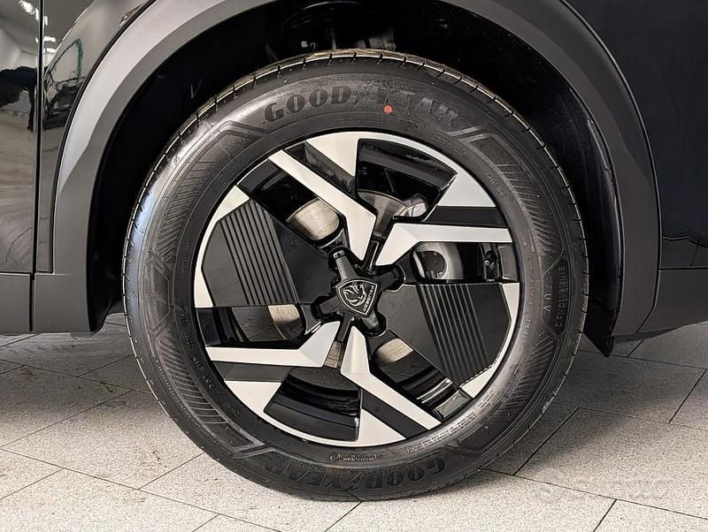 Nuova Peugeot 2008 Allure 101 CV (74 kW) 2025 Nero SUV