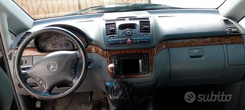 Usata Mercedes Viano 150 CV (110 kW) 2005 Nero Monovolume