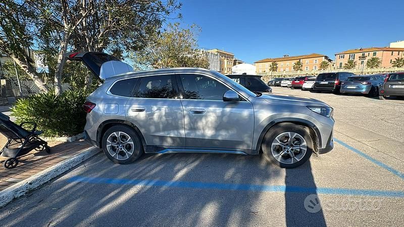 Usado BMW iX1 xLine 230 kW (313 CV) 2023 Gris SUV
