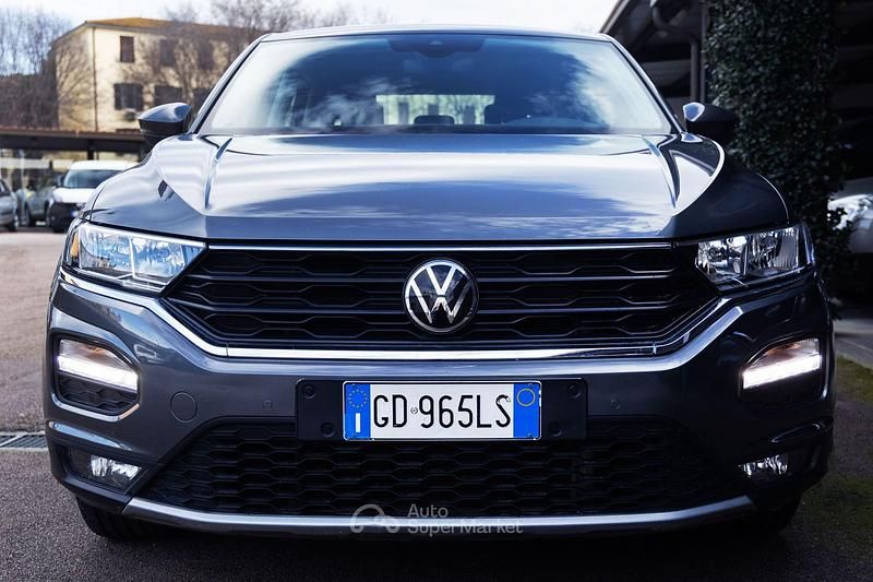 Usata VW T-Roc Business 110 CV (80 kW) 2021 Gray SUV
