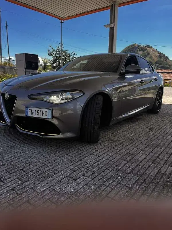 Usata Alfa Romeo Giulia Veloce 211 CV (155 kW) 2017 Berlina