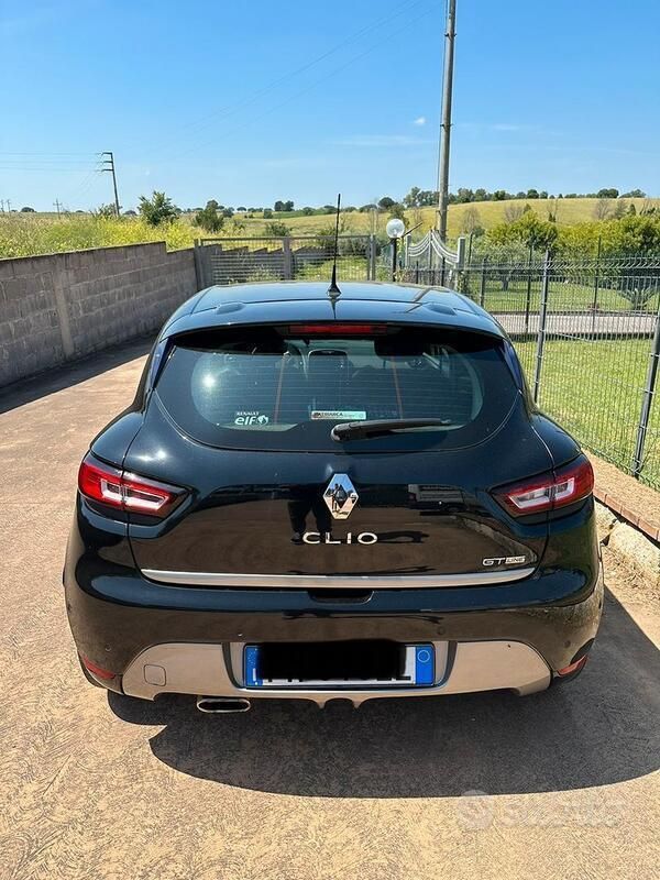Nero Usata 2019 Renault Clio IV GT-Line Due volumi | 12.500 € (Cara) - Immagine 1/4