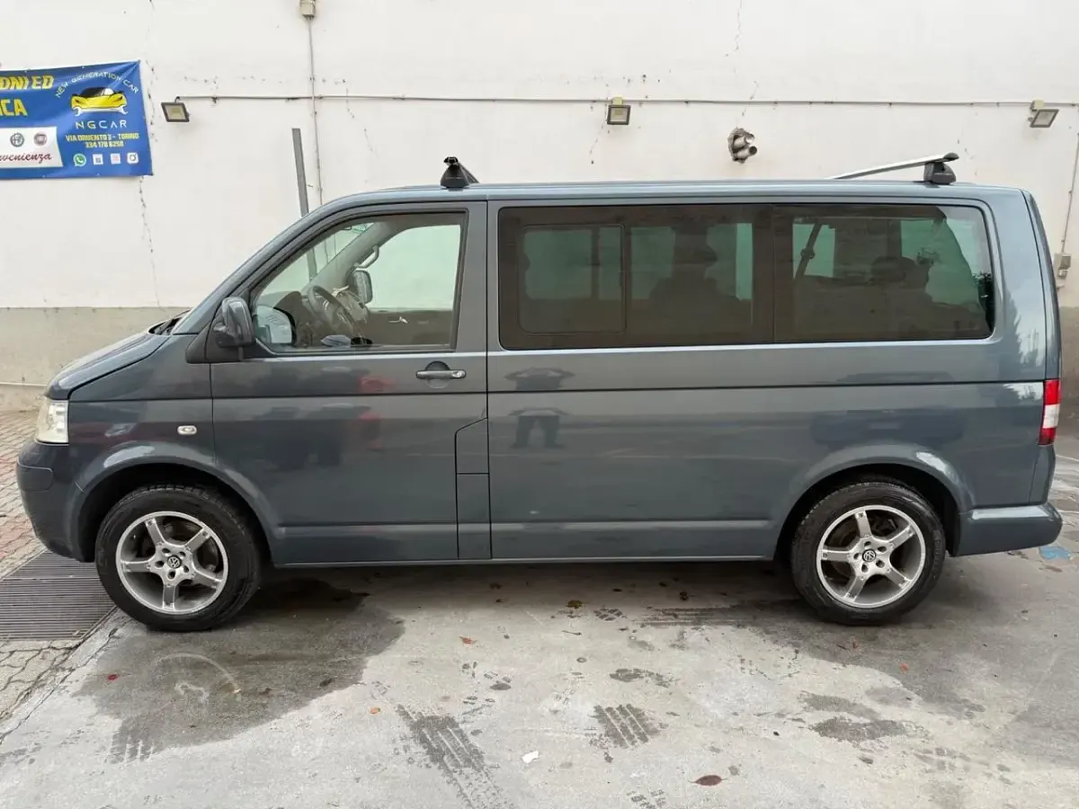 Usata VW T5 Trendline 131 CV (96 kW) 2007 Grigio Furgone