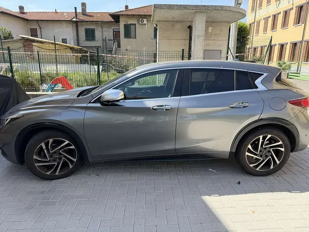 Usata Infiniti Q30 Premium 109 CV (80 kW) 2016 Berlina