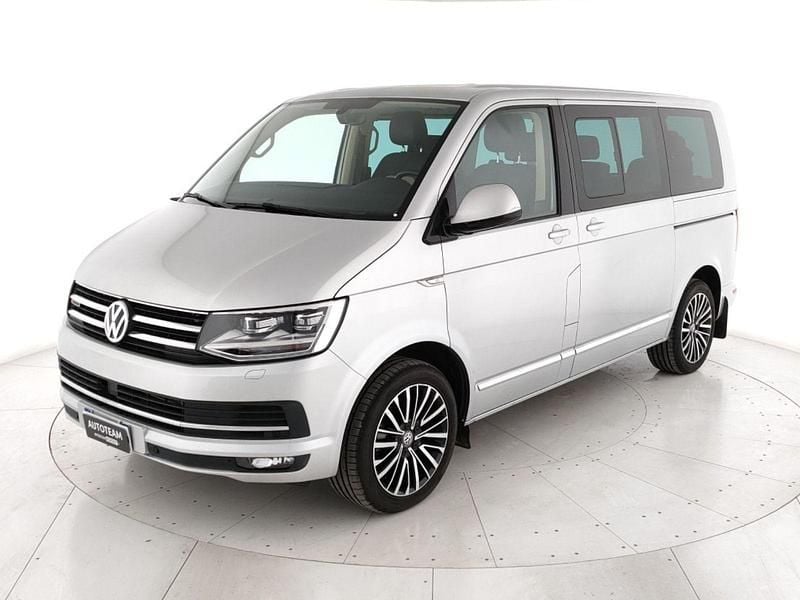 Grigio metall. Usata 2019 VW Multivan Highline Furgone | 45.000 € (Buon prezzo) - Immagine 1/3