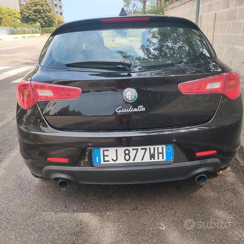 Usata Alfa Romeo Giulietta 175 CV (128 kW) 2012 Nero Utilitaria
