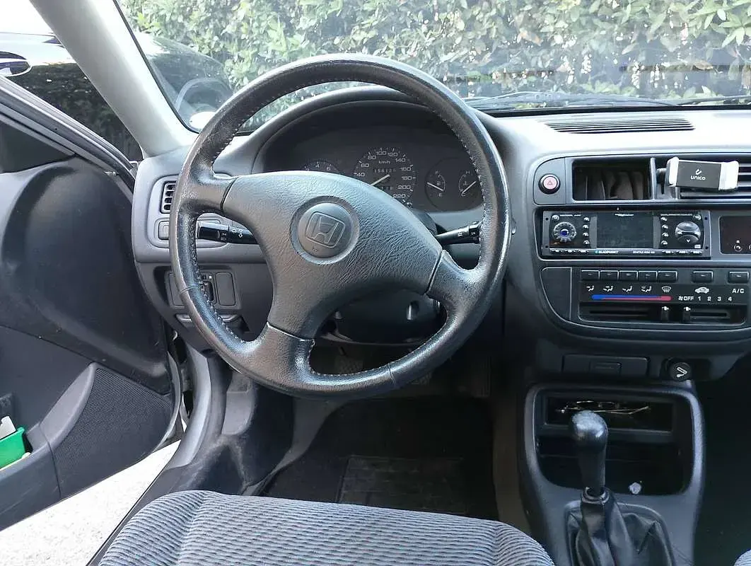 Usata Honda Civic 90 CV (66 kW) 1998 Grigio Berlina