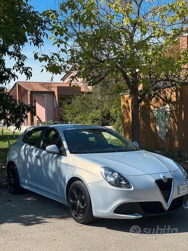 Usata Alfa Romeo Giulietta 120 CV (88 kW) 2016 Bianco Utilitaria