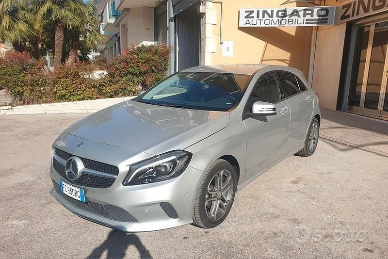 Usata Mercedes A180 Premium 110 CV (80 kW) 2016 Grigio Berlina