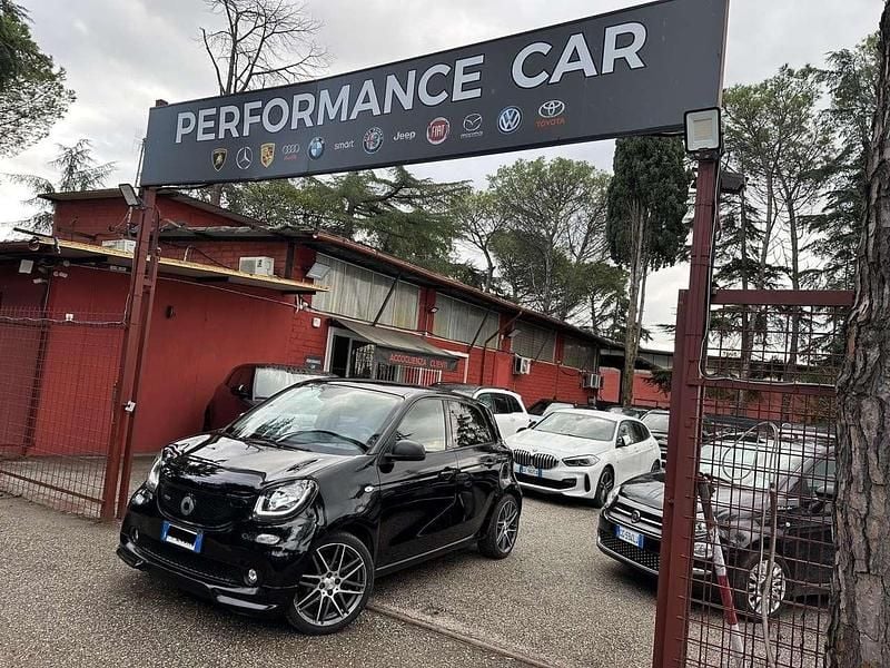 Nero Usata 2017 Smart ForFour Brabus Utilitaria | 15.900 € (Buon prezzo) - Immagine 1/4