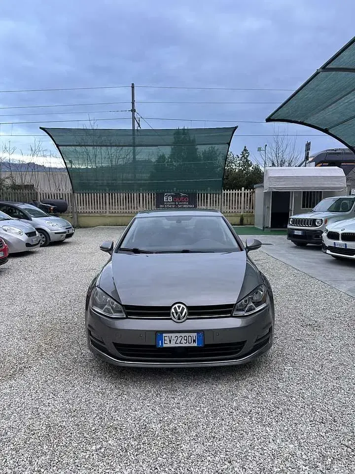 Usata VW Golf VII Highline 105 CV (77 kW) 2014 Other Berlina
