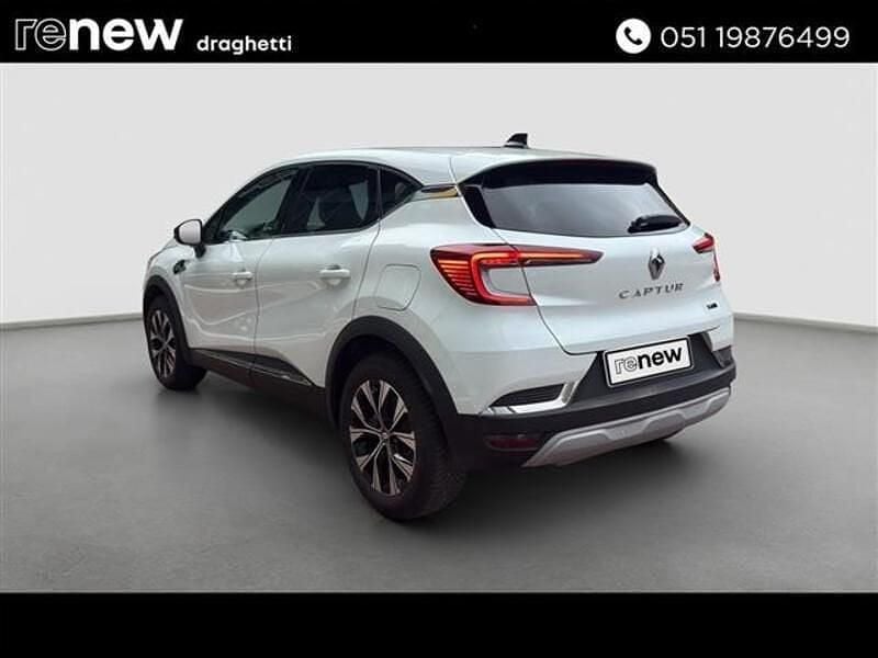 Usata Renault Captur Techno 160 CV (117 kW) 2022 Bianco SUV