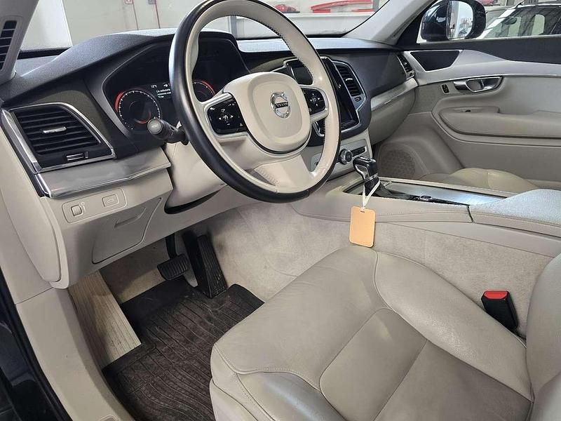 Usata Volvo XC90 Momentum 190 CV (139 kW) 2018 Nero SUV