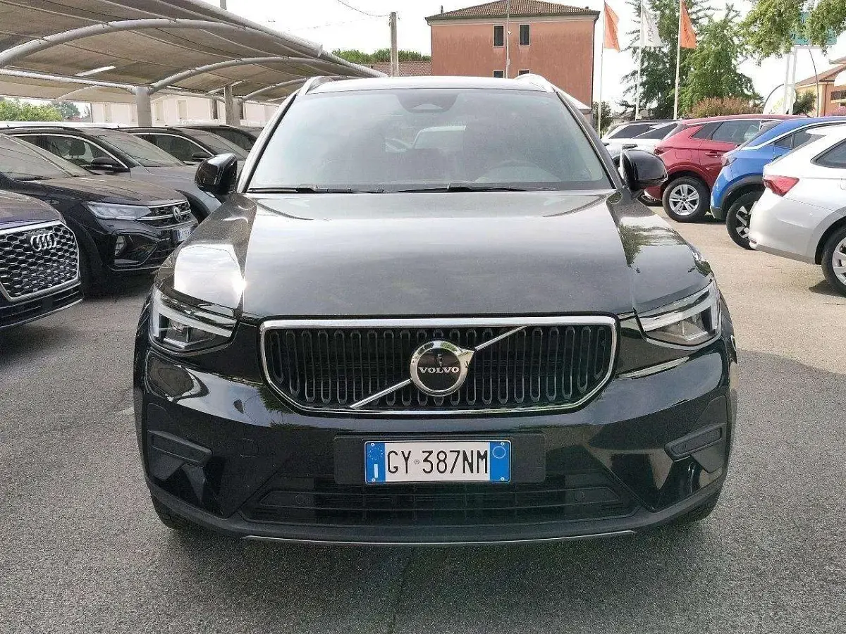 Usata Volvo XC40 Core 163 CV (119 kW) 2025 Nero SUV