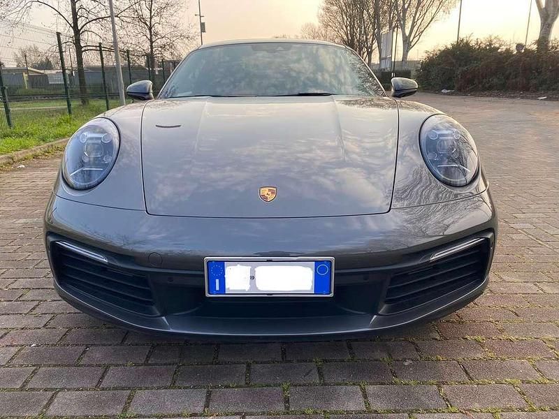 Usata Porsche 911 Carrera 4 385 CV (283 kW) 2021 Grigio Coupé