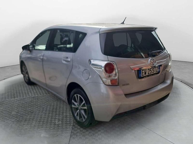 Usata Toyota Verso Active 111 CV (81 kW) 2014 Other Monovolume