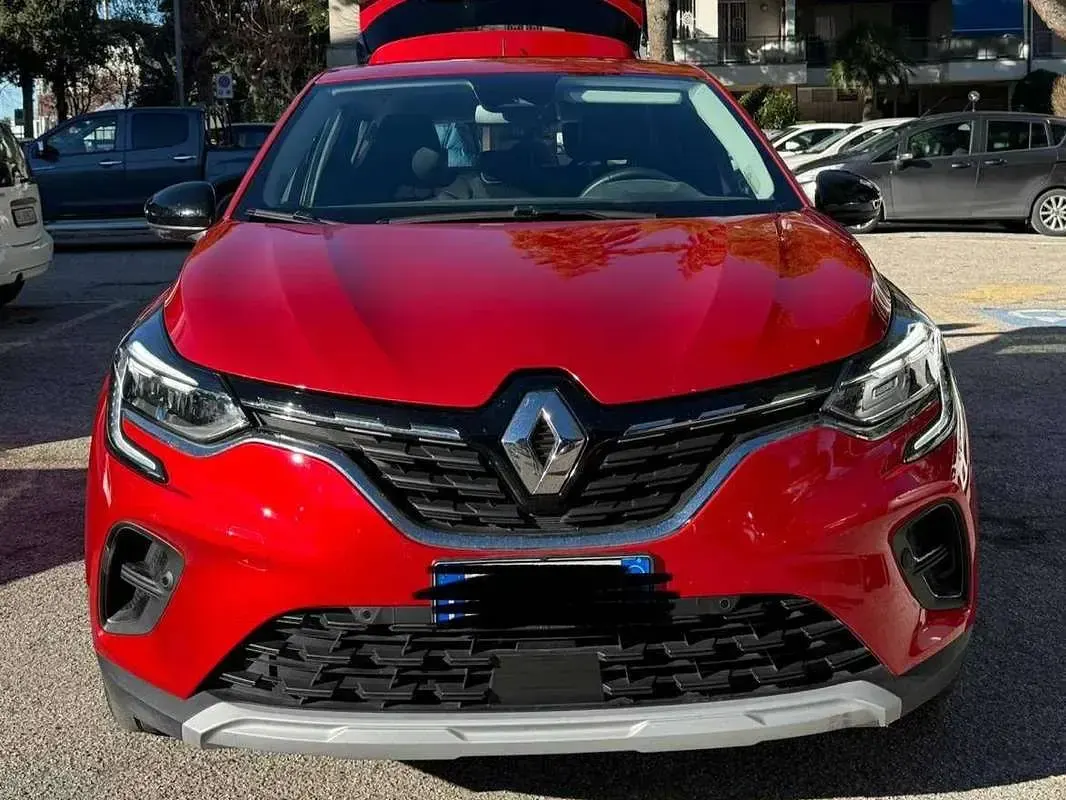 Usado Renault Captur Intens 92 CV (67 kW) 2022 Rojo SUV