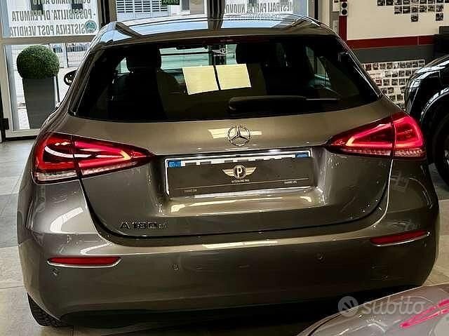Usata Mercedes A180 Business 116 CV (85 kW) 2018 Grigio Berlina