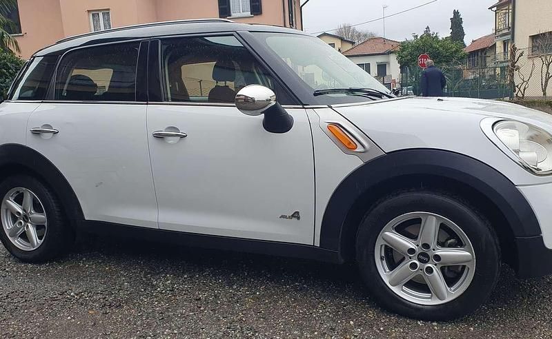 Usata Mini Cooper D Countryman 111 CV (81 kW) 2010 Bianco SUV
