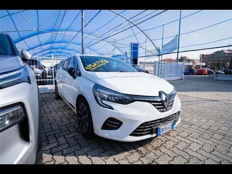 Usata Renault Clio Techno 2023 Grigio chiaro Utilitaria