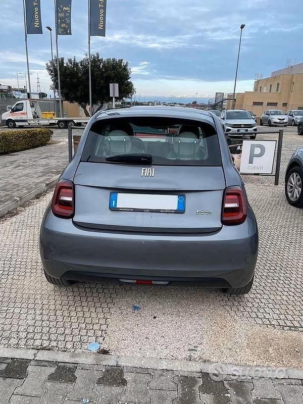 Usata Fiat 500e La Prima 2023 Berlina