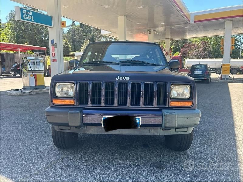 Usata Jeep Cherokee Sport 116 CV (85 kW) 1999 Blu SUV