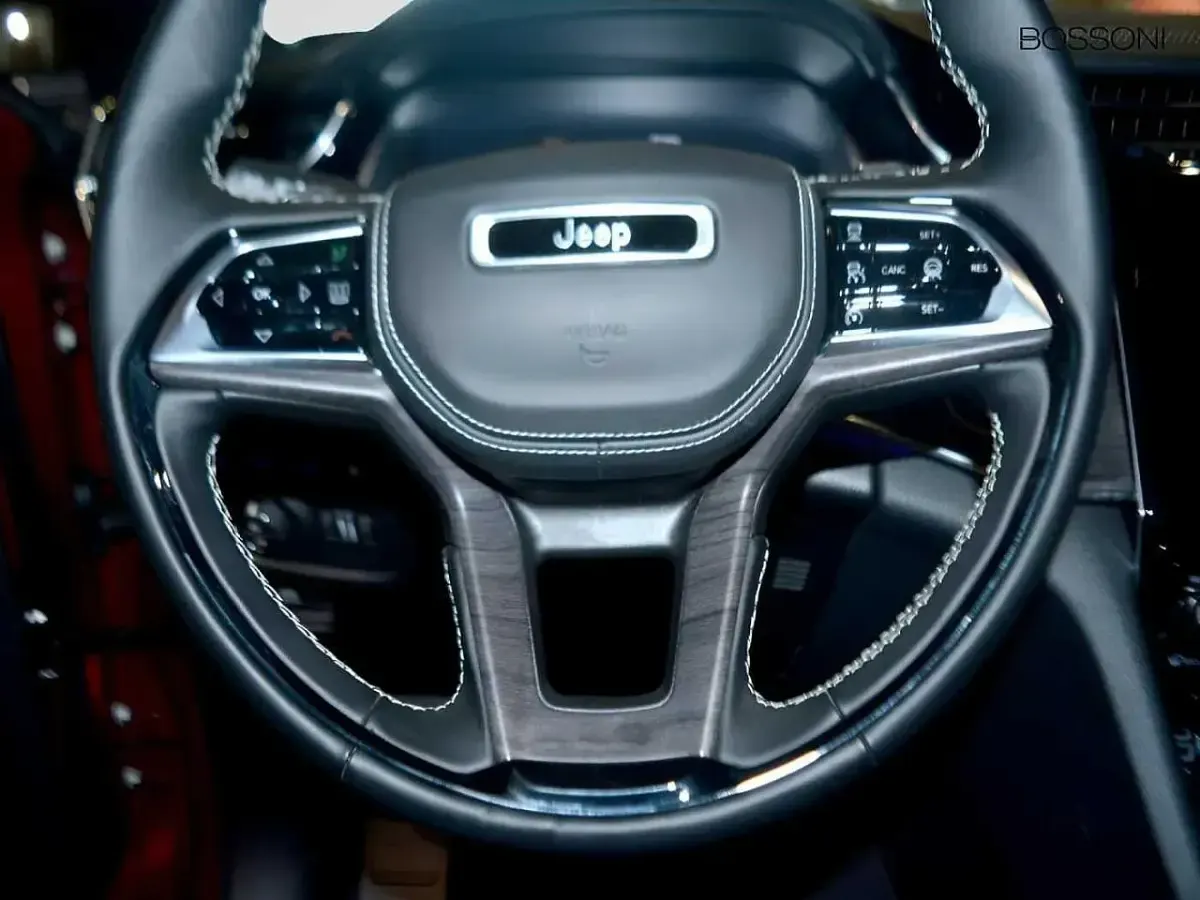 Nuova Jeep Grand Cherokee Overland 2025 Rosso SUV