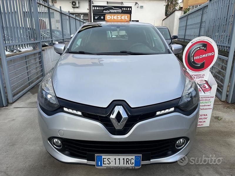Grigio Usata 2013 Renault Clio IV Tre volumi | 6499 € (Cara) - Immagine 1/4