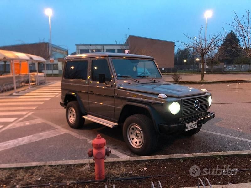Usata Mercedes G300 88 CV (64 kW) 1986 Grigio SUV