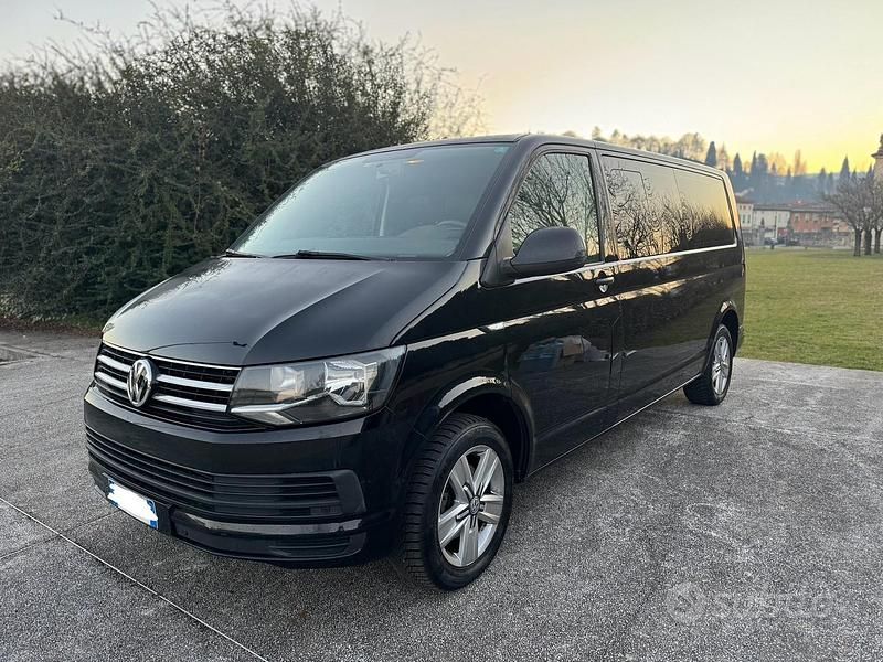 Nero Usata 2017 VW Transporter Furgone | 18.500 € (Buon prezzo) - Immagine 1/4