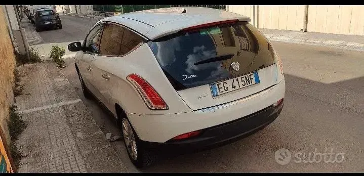 Usata Lancia Delta 2011 Bianco Utilitaria