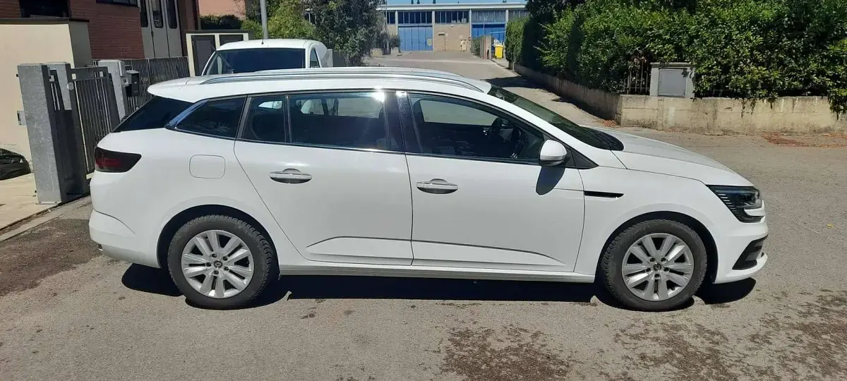 Usata Renault Mégane IV Business 116 CV (85 kW) 2021 Station wagon