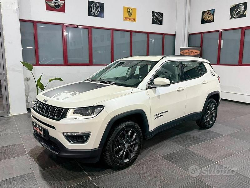 Usata Jeep Compass Limited 140 CV (102 kW) 2018 Beige SUV