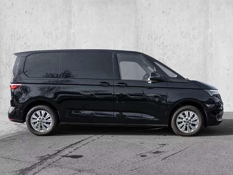 Usata VW Multivan Life 150 CV (110 kW) 2025 Nero profondo perla met. Furgone