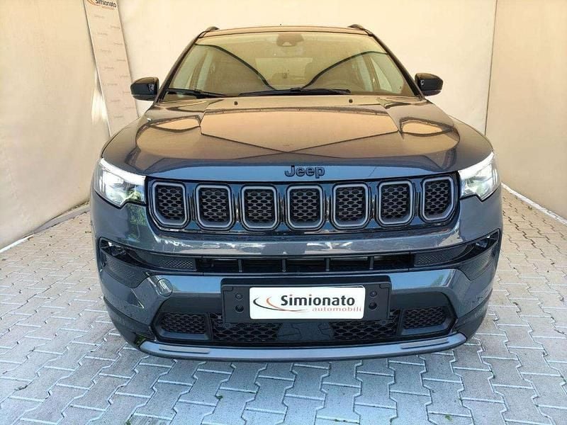 Gebraucht Jeep Compass Summit 131 PS (96 kW) 2025 Grau SUV