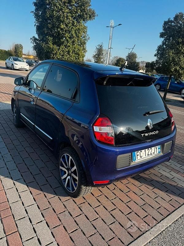 Usata Renault Twingo 70 CV (51 kW) 2016 Utilitaria