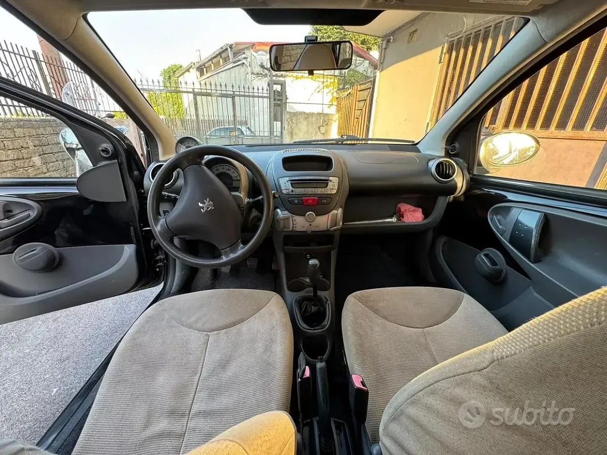 Usata Peugeot 107 68 CV (50 kW) 2007 Nero Utilitaria