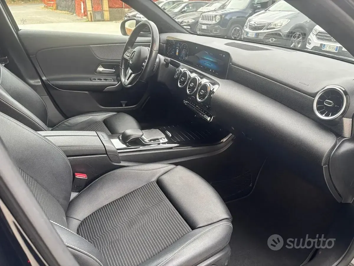 Usata Mercedes A180 Sport Edition 116 CV (85 kW) 2019 Nero Berlina