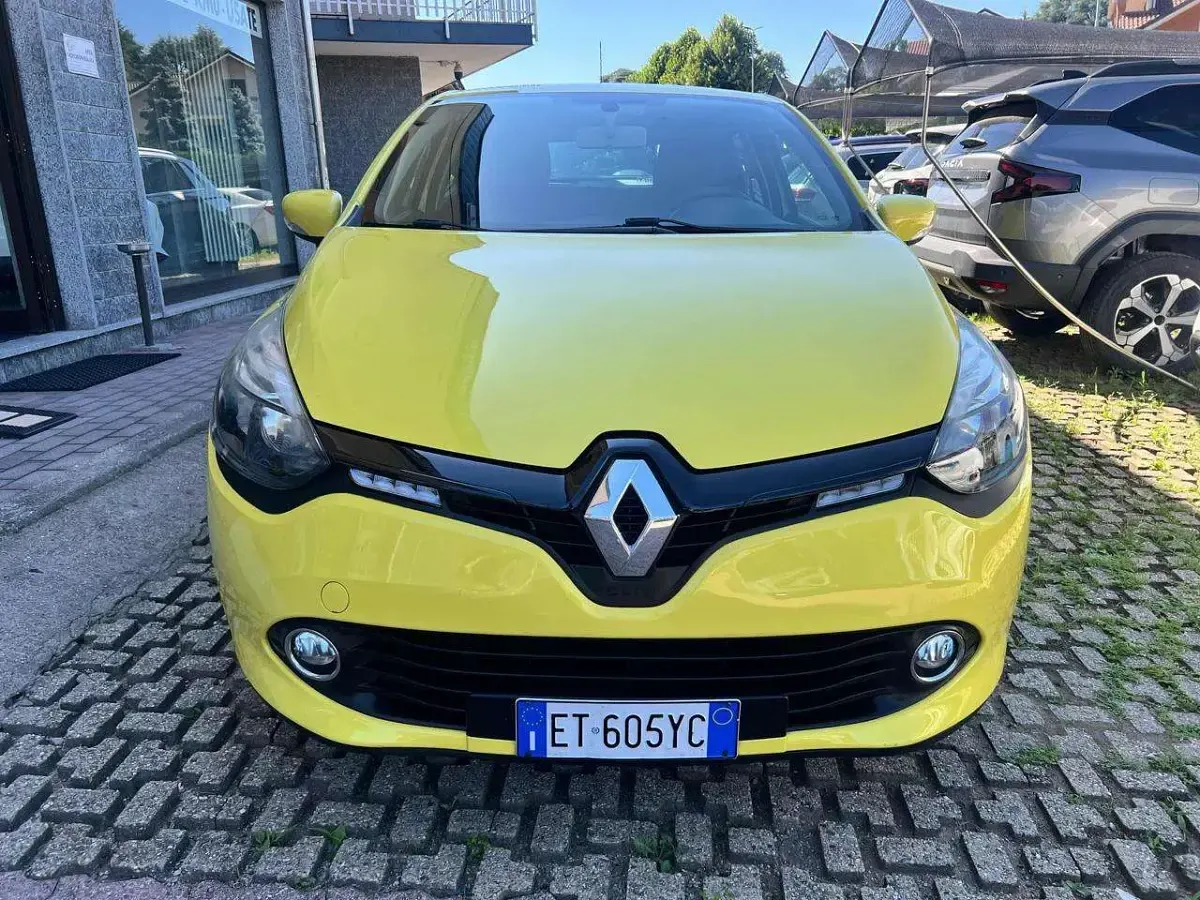 Usata Renault Clio IV 73 CV (53 kW) 2014 Giallo Berlina